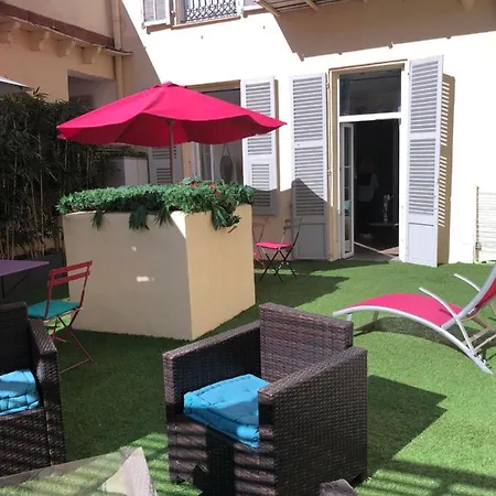 Superbe 2 Pieces Carre D'or Avec Grande Terrasse Apartman *