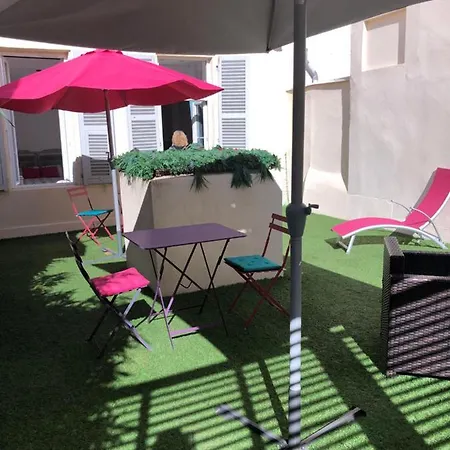 Appartement Superbe 2 Pieces Carre D'or Avec Grande Terrasse *